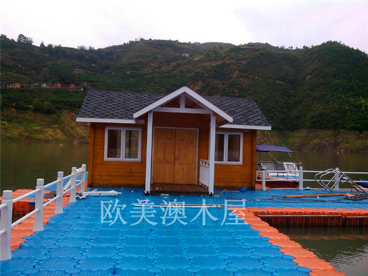重木结构木屋——重庆水上木屋